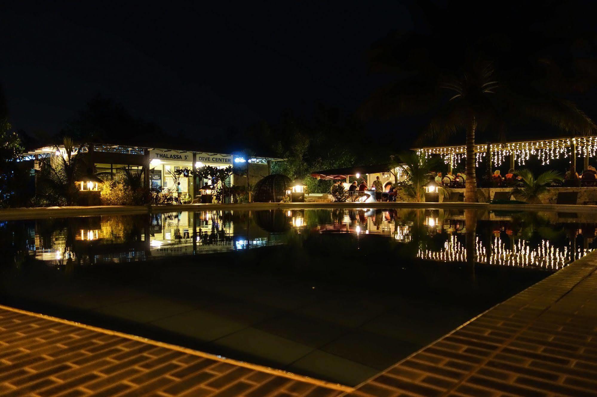 Thalassa Dive & Wellbeing Resort Manado Esterno foto