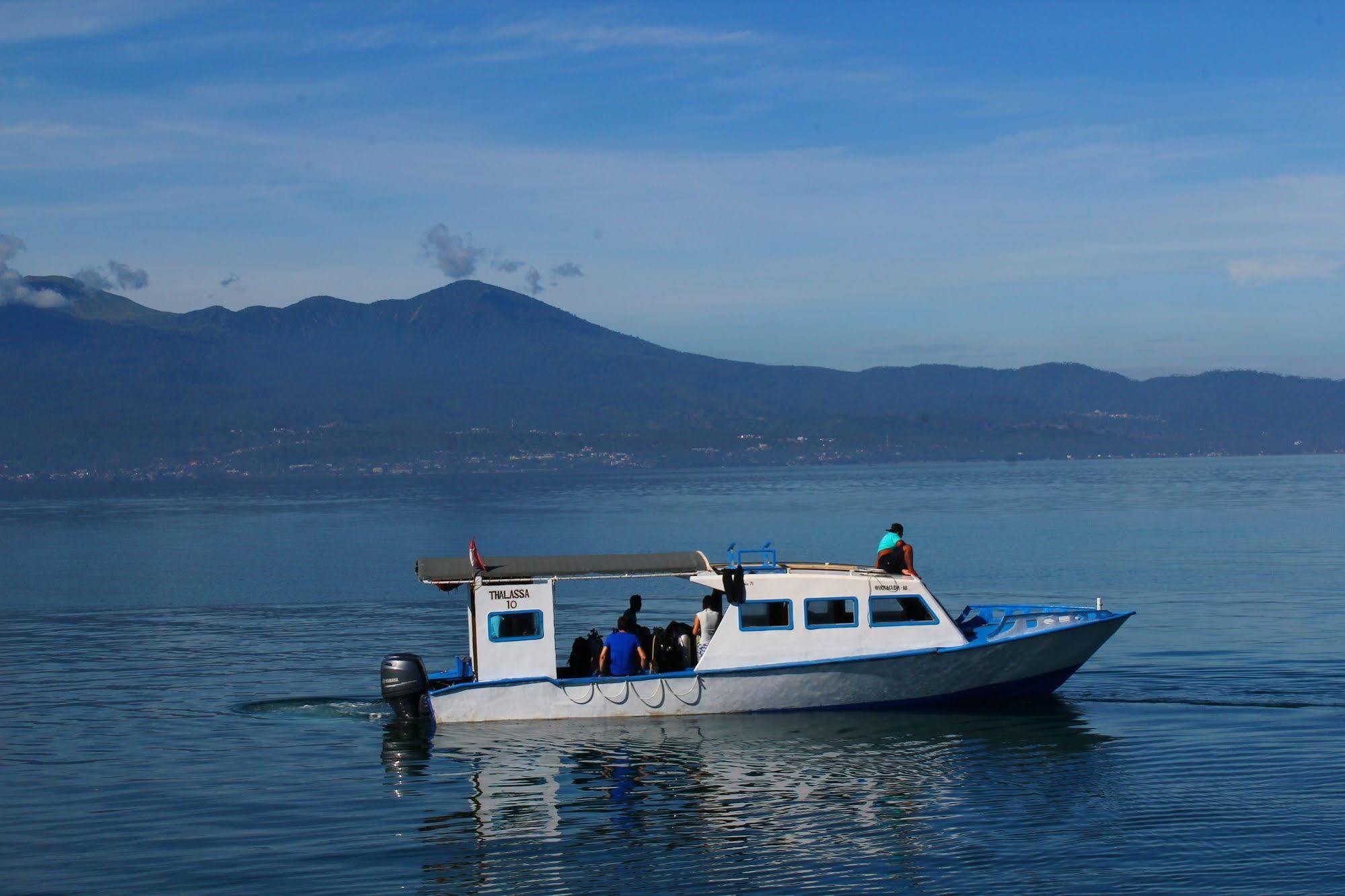 Thalassa Dive & Wellbeing Resort Manado Esterno foto